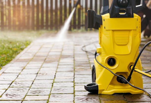 Best Sidewalk and Walkway Cleaning  in Huntington Station, NY